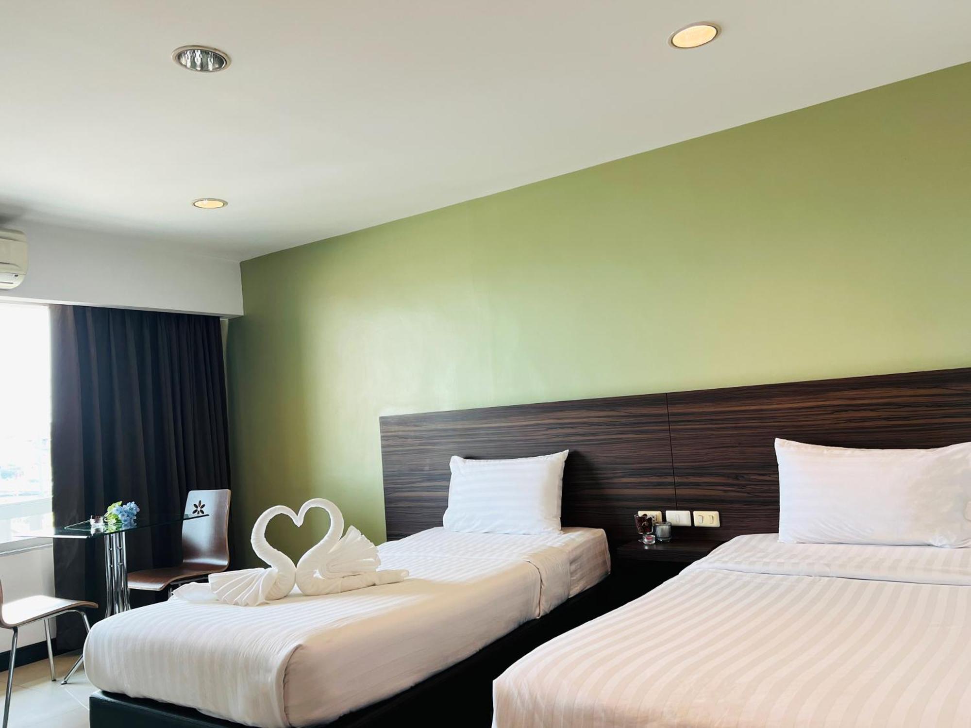 14 Place Bangkok Dış mekan fotoğraf