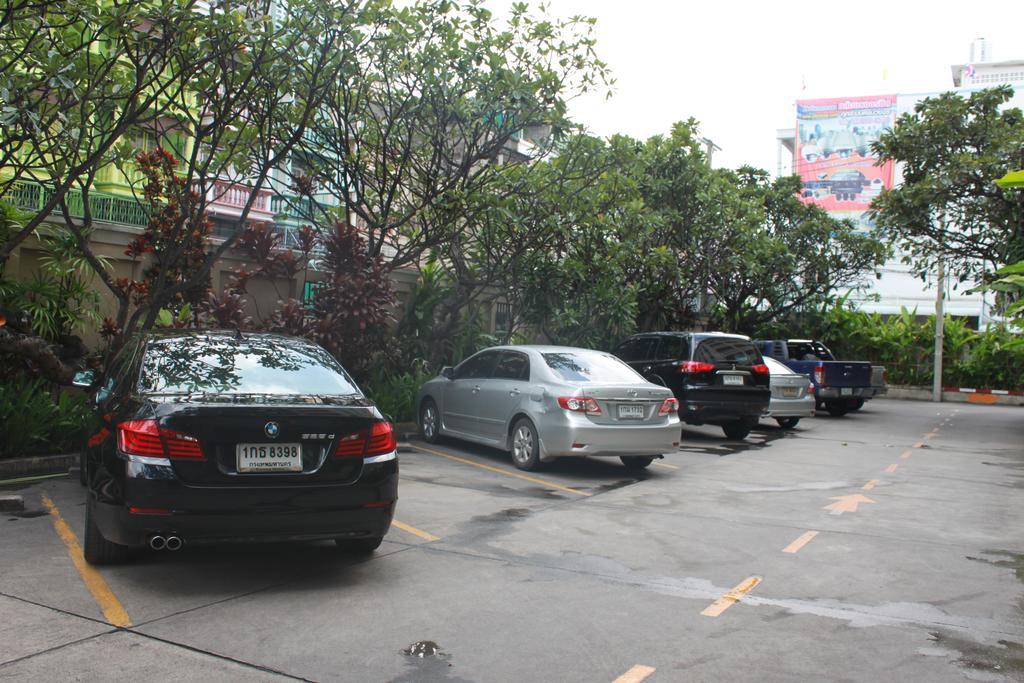 14 Place Bangkok Dış mekan fotoğraf