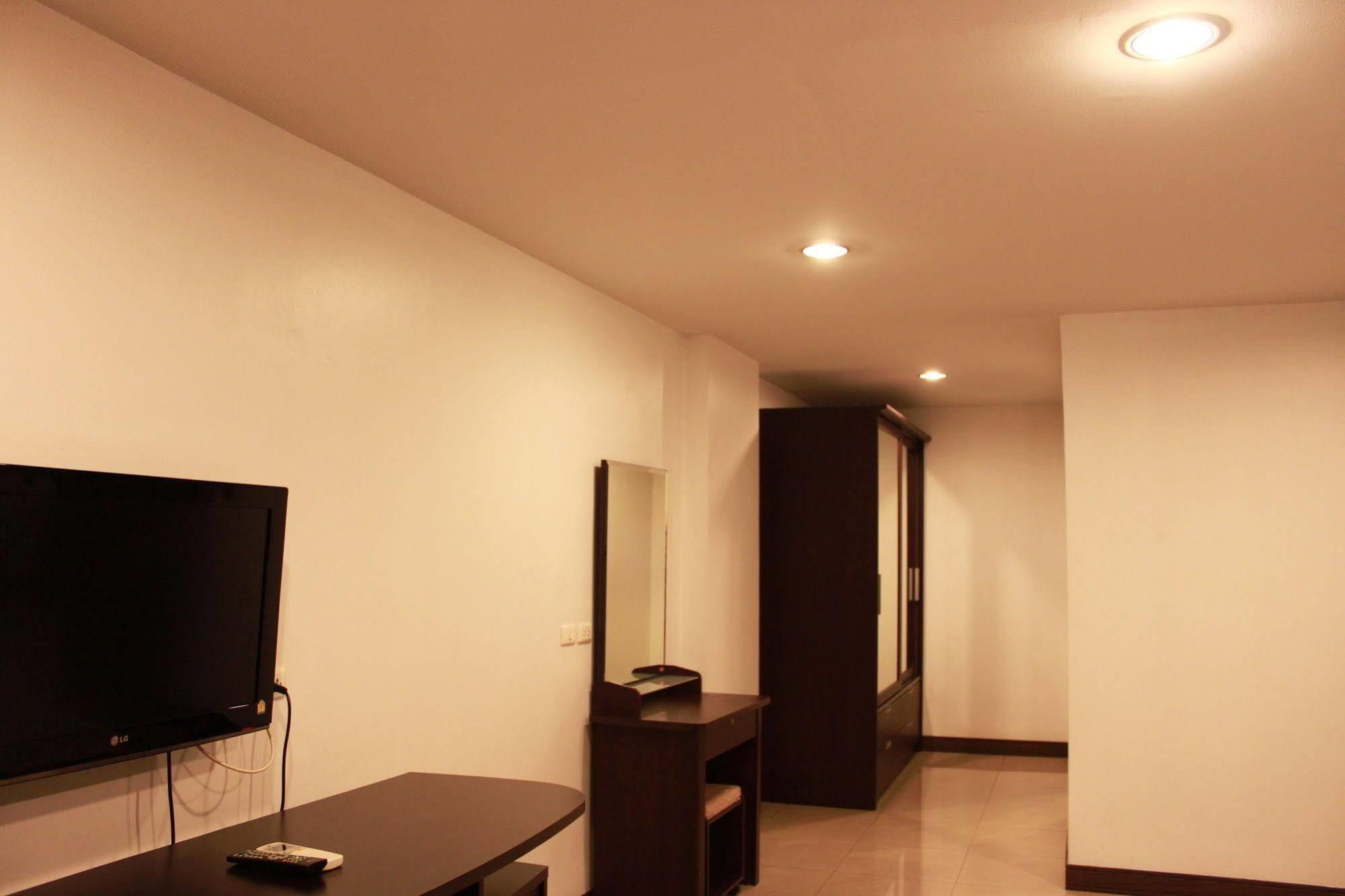 14 Place Bangkok Dış mekan fotoğraf